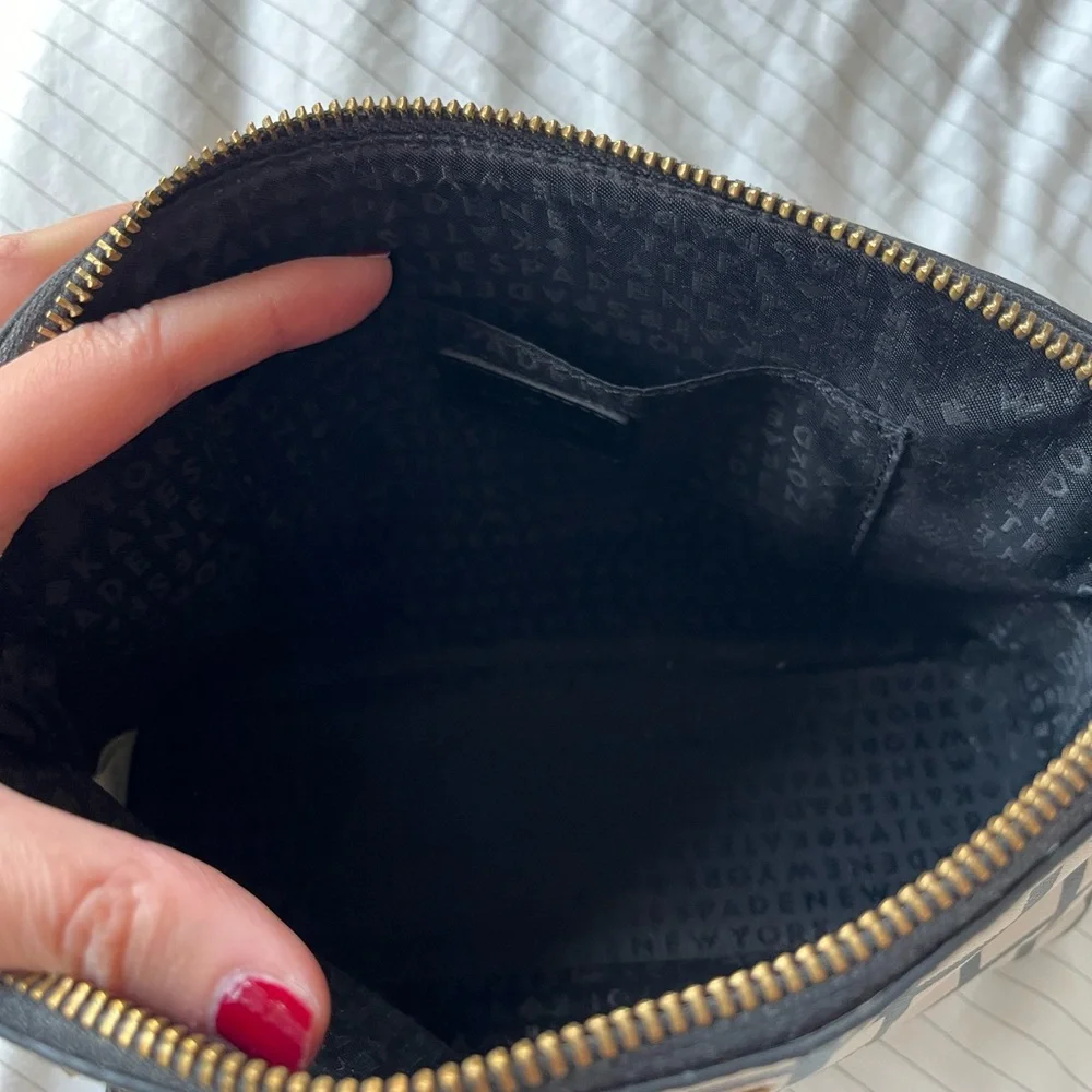 Kate Spade Crossbody - Picture 4 of 6